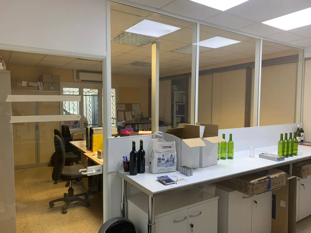 Pose de cloison bureau à Nîmes